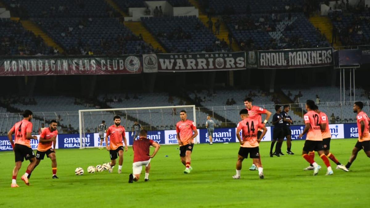 LIVE East Bengal vs Mohun Bagan in pictures Realtime gallery of